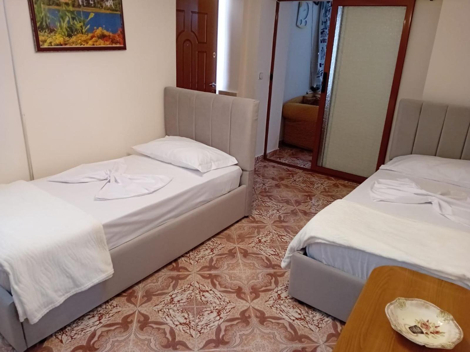 Gogo'S Sea Side Apartment Sarandë Exteriér fotografie